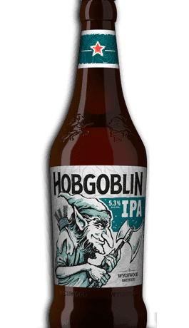 Botella de Cerveza Wychwood Hobgoblin IPA con etiqueta ilustrada de un hobgoblin