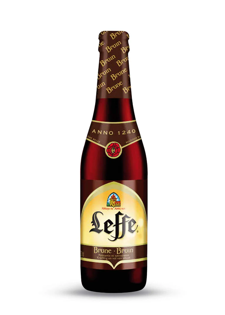 Leffe Brune Botella de Cerveza Leffe Brune estilo Dubbel belga