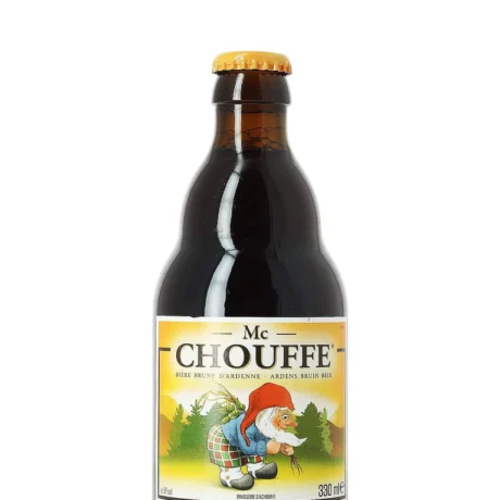 Botella de Cerveza Mc Chouffe belga Scotch Ale con etiqueta verde y duende de las Ardenas