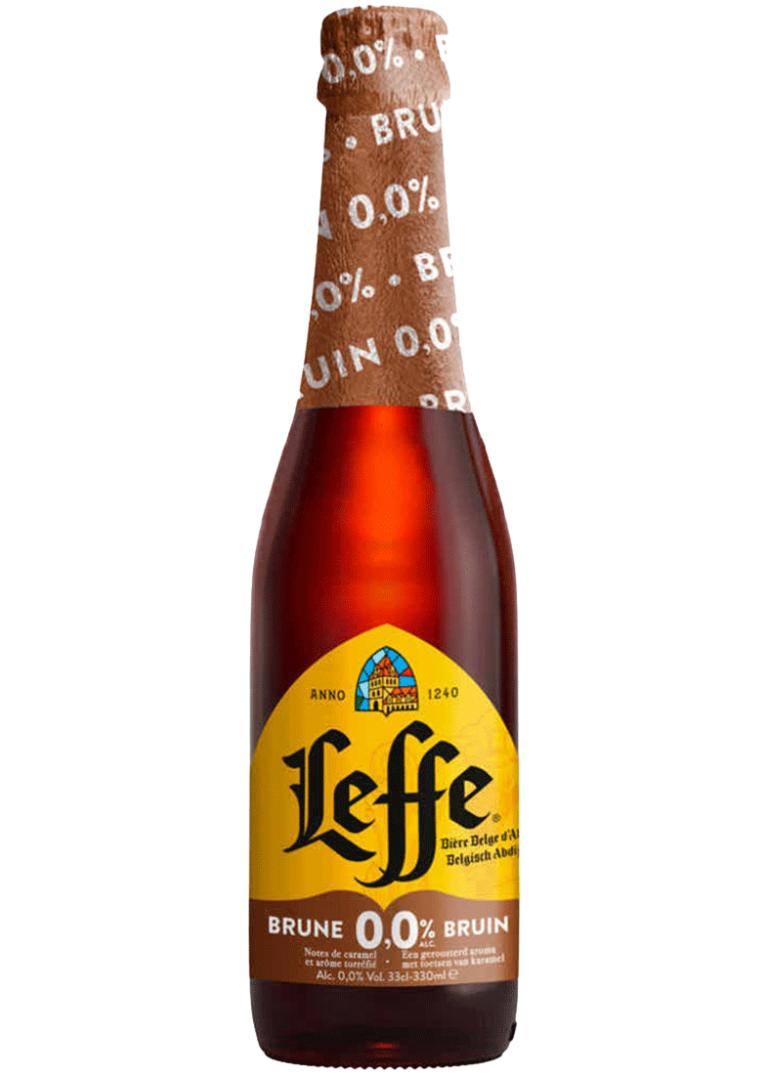 Cerveza Leffe Brune 0,0% Cerveza belga oscura sin alcohol Leffe Brune 0,0% en botella de 33cl con copa de cáliz y notas de caramelo.